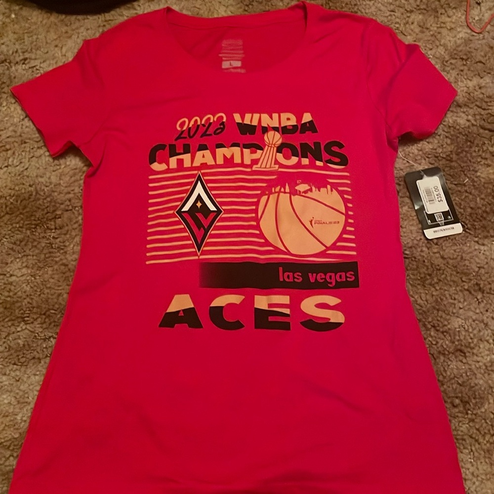 NWT 2023 Las Vegas Aces WNBA T-Shirt